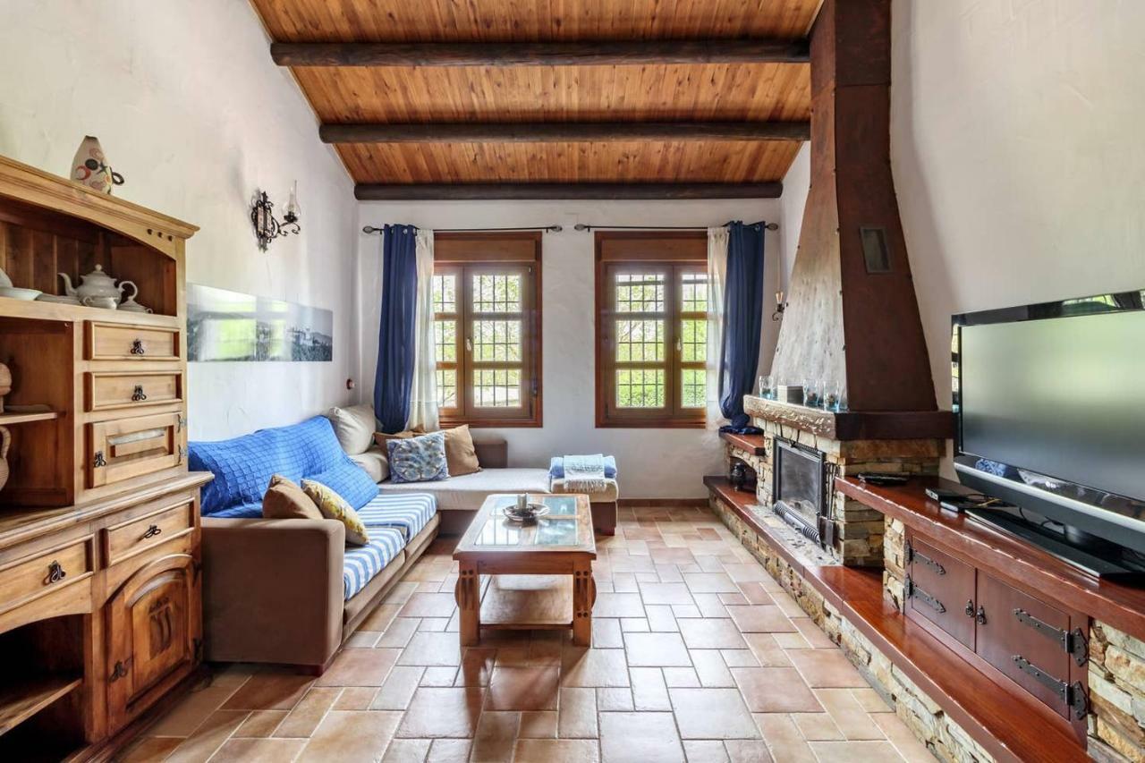 Holiday home Encantadora Casa Con Piscina Privada Y Chimenea Padul